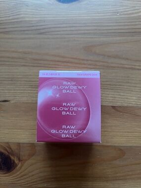 Hince Raw Glow Dewy Ball